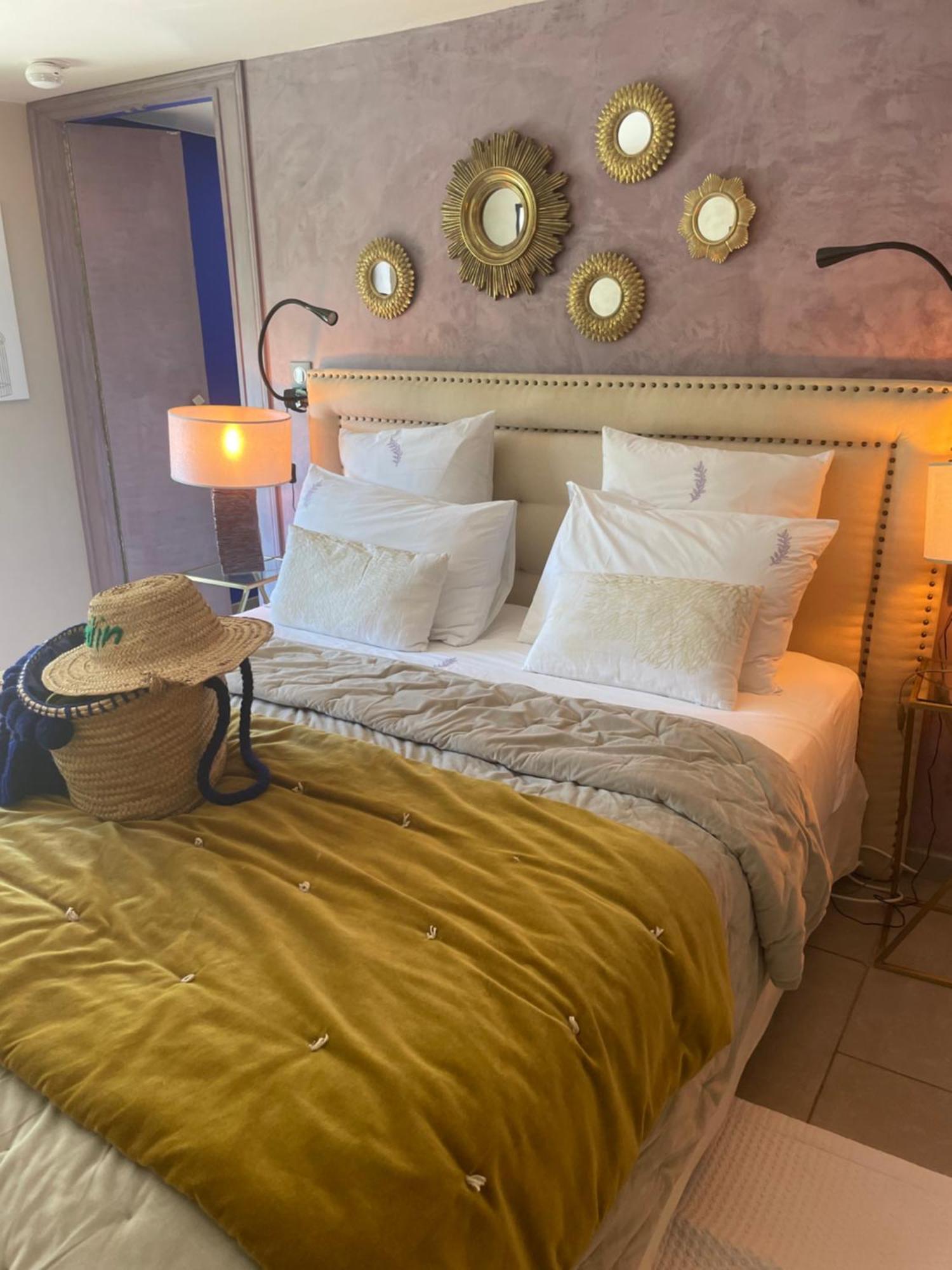 Hotel Mas de Provence en Riviera La Roquette-sur-Var Habitación foto
